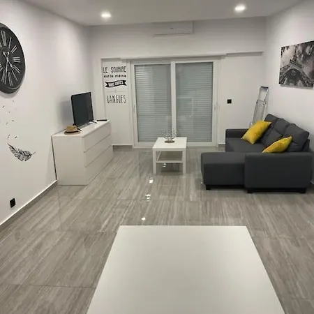 Апартаменты Superbe Appartement, Parking,300 M De La *